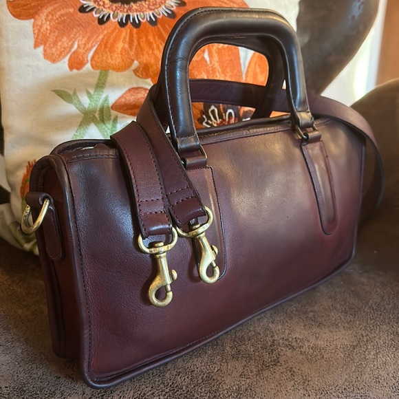 Coach Handbags - VINTAGE COACH SLIM SATCHEL COACH CUSTOMIZED STRAP GLUE IN REGISTRATION 9425 RARE